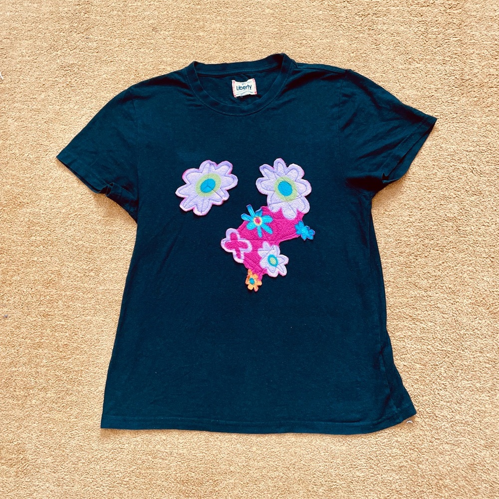Organic cotton Upcycled fleecy flower power t-shirt